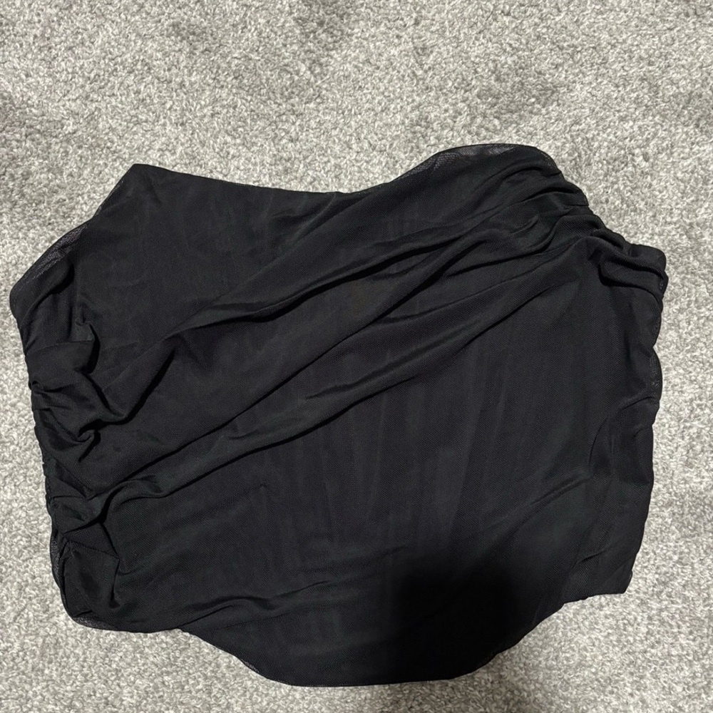 Chic Black Women's Crop Top